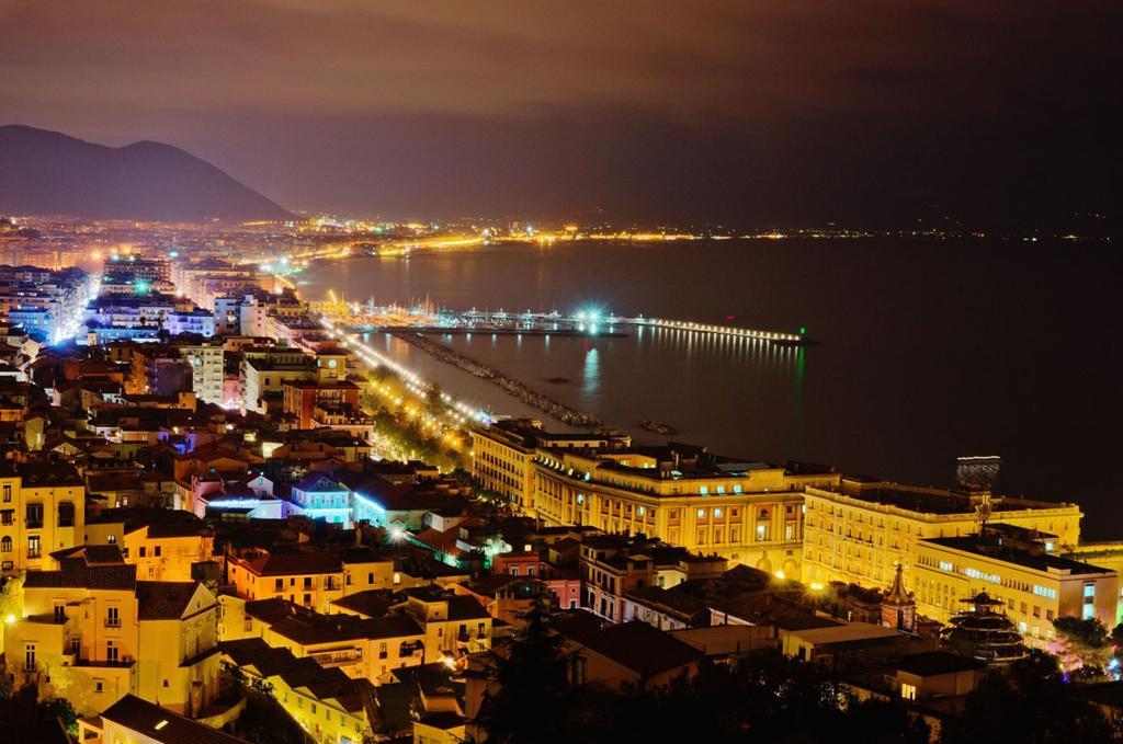Sichelgaita Apartment Salerno Bagian luar foto