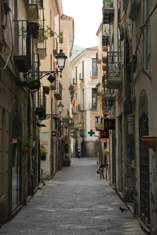 Sichelgaita Apartment Salerno Bagian luar foto