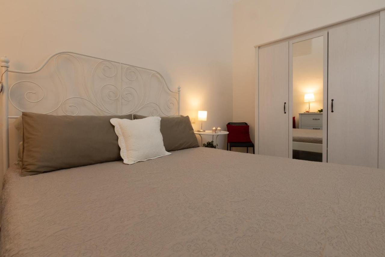 Sichelgaita Apartment Salerno Bagian luar foto